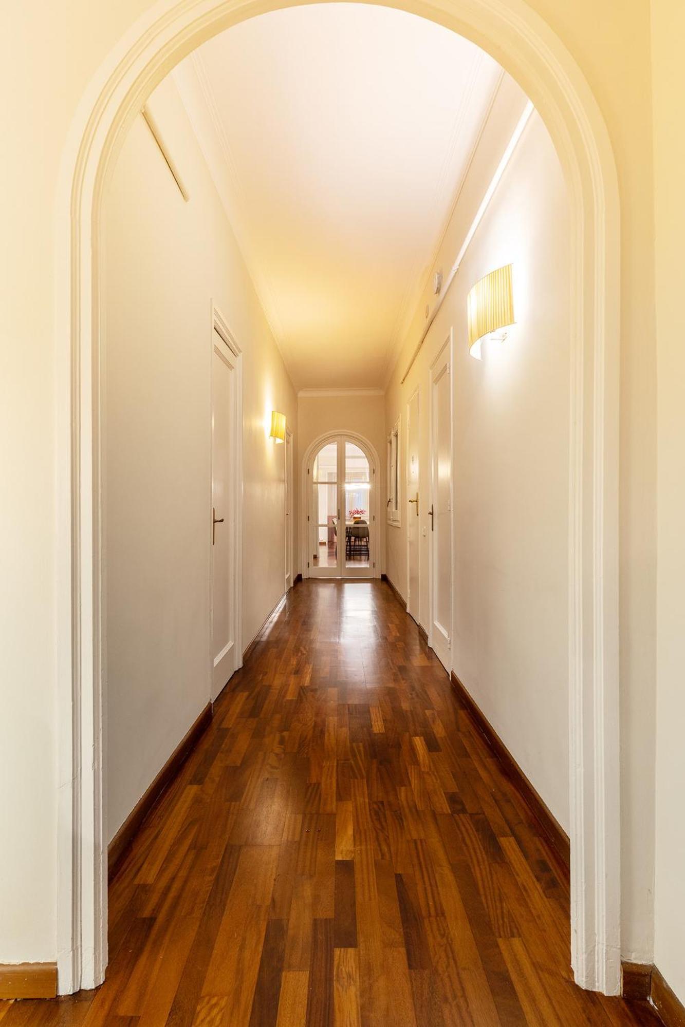 Large & Beautiful Apartment 4Min From Passeig De Gracia Барселона Екстер'єр фото
