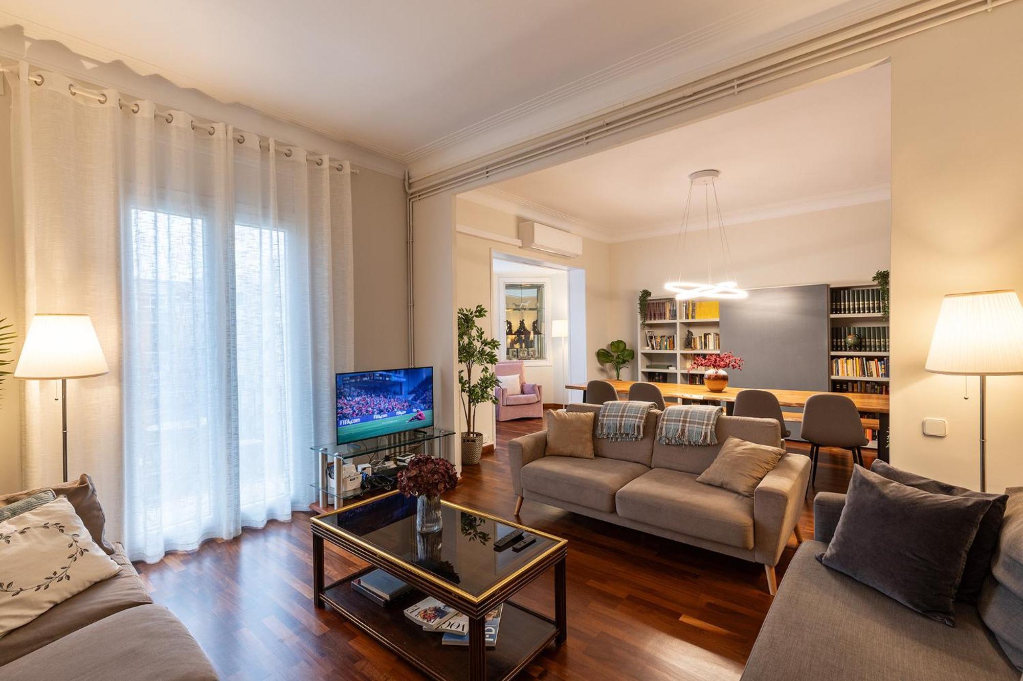 Large & Beautiful Apartment 4Min From Passeig De Gracia Барселона Екстер'єр фото